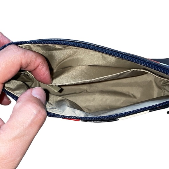 Kate Spade Ellison Avenue Little Shiloh Cosmetic/Travel Case. - Picture 7 of 11